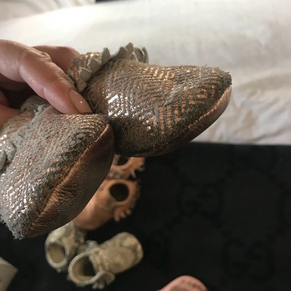 FRESHLY PICKED MOCCASINS GEO ART ROSE GOLD - Picture 3 of 5